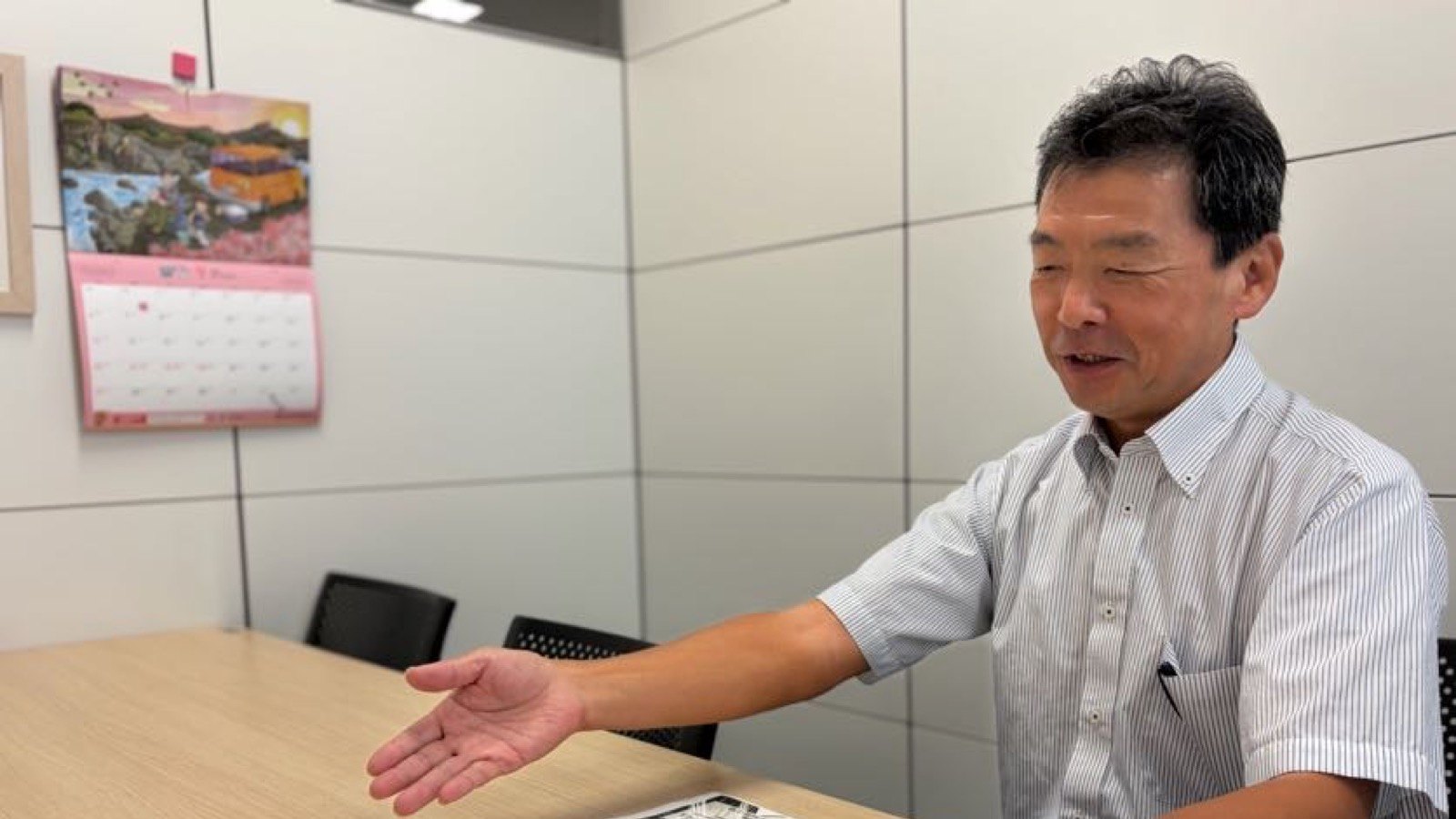 法人のお客様へ提案する法人営業部のスタッフ