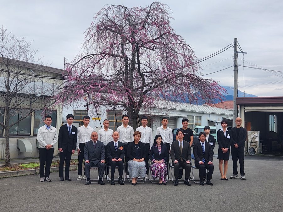 2026年度 入社式の集合写真