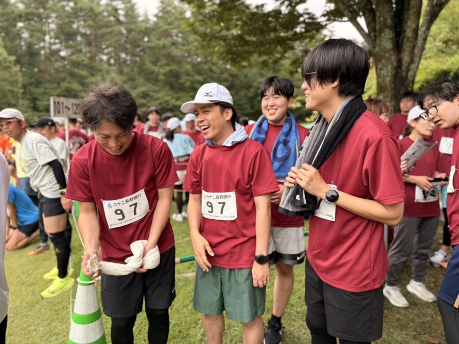 WTSランニング倶楽部で笑い合うスタッフ